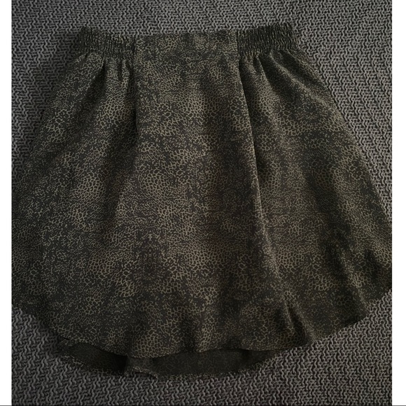 3/20$ Dynamite skirt - Picture 2 of 3